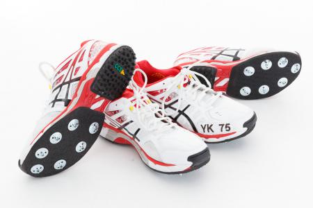 Asics 750XTR for Younis Khan from Pakistan